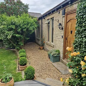  Holiday home Briar Guest In Norwood Green, United Kingdom