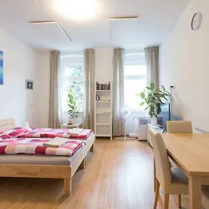  Apartment Smile Schoenbrunn Austria